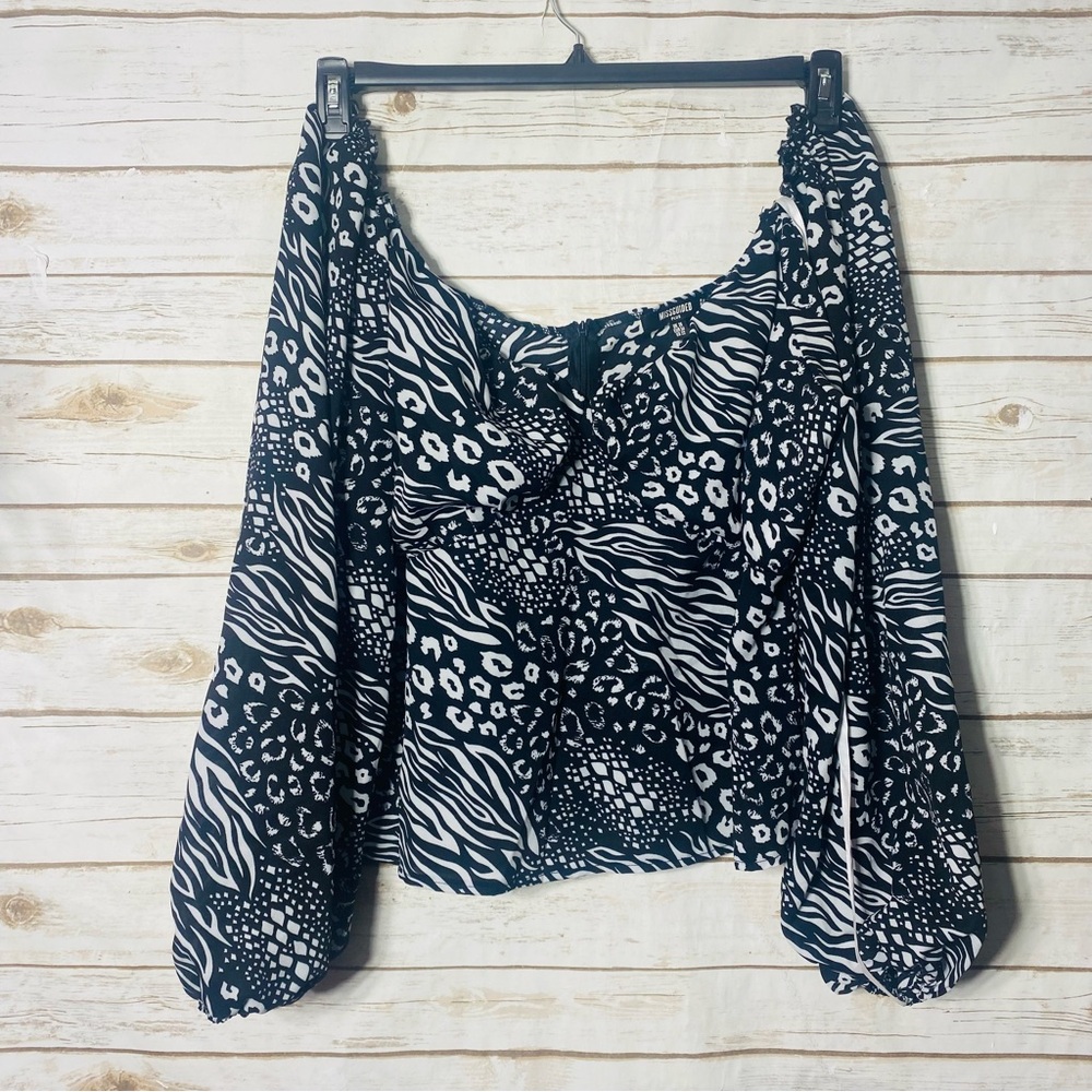 Missguided plus Black and White Animal off the shoulders Print Blouse. Size 22